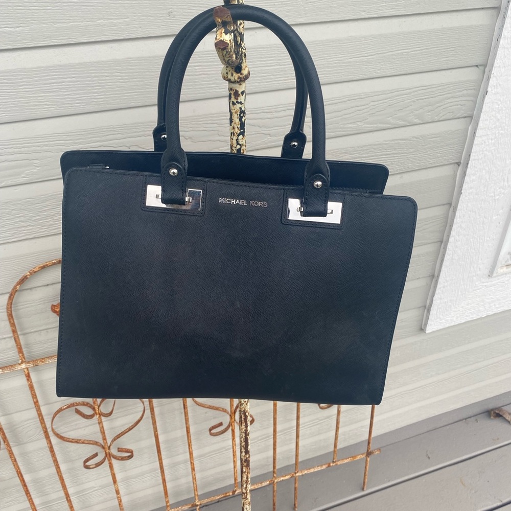 EUC Michael Kors purse
